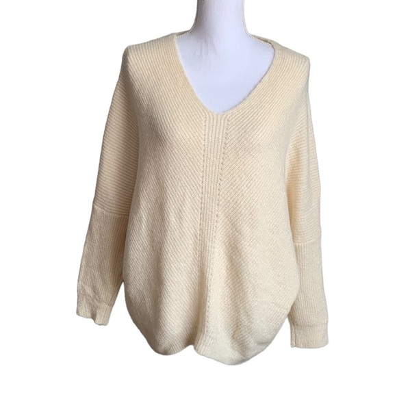 Dreamers by Debut Cream Sweater size S/M - Picture 1 of 14